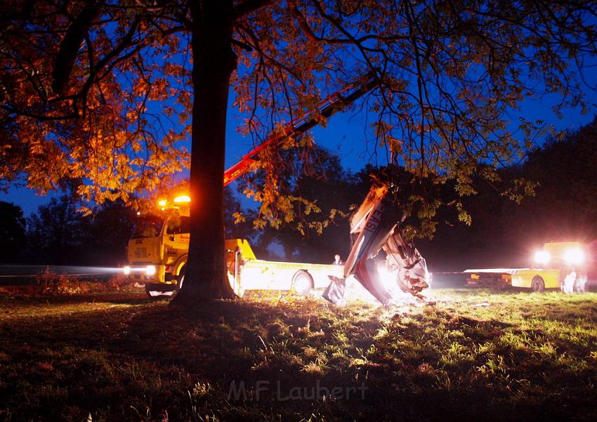 Kleinflugzeug abgestuerzt Sankt Augustin Meindorf P334.JPG